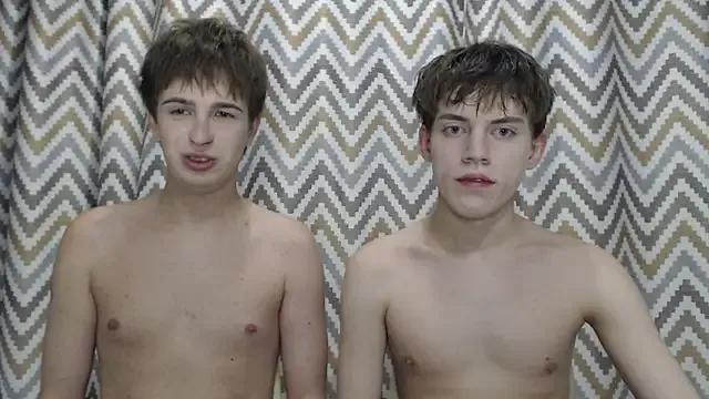 hornybadbunny from StripChat is Freechat