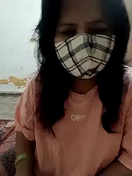 Hot-harleen from StripChat is Freechat