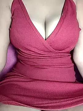 Hot-Rubyy from StripChat is Freechat