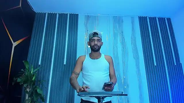 hot_princes_ from StripChat is Freechat