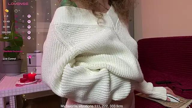 Hot_Thumbelina from StripChat is Freechat