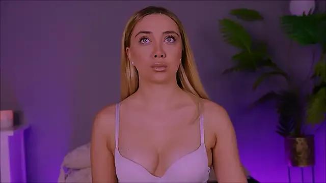 HotJesssX from StripChat is Freechat