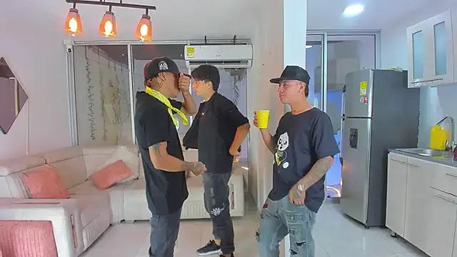 Houseofwarrios from StripChat is Freechat