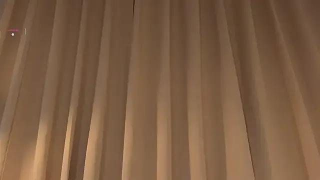 Iam_hanna_ from StripChat is Freechat