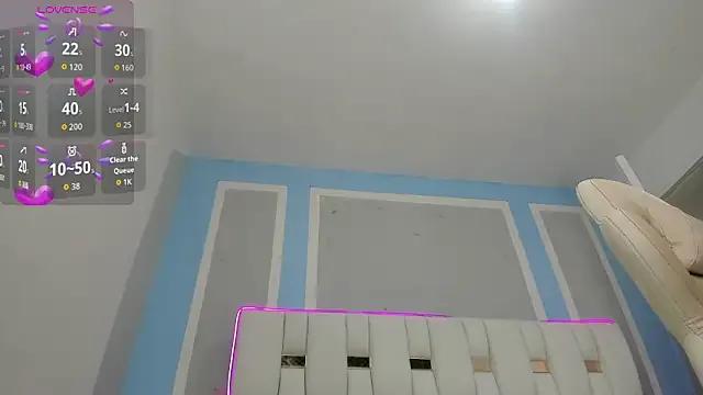 iamCharlotte19 from StripChat is Freechat