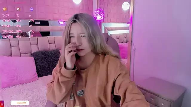 im_angelica from StripChat is Freechat