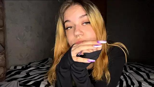 IngerMenzella from StripChat is Freechat