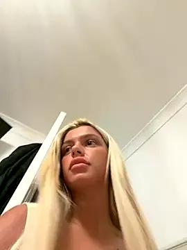 Irish_BarbieMilfx from StripChat is Freechat
