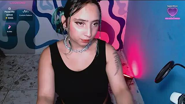 IrisSmil3 from StripChat