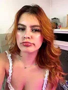Isa_smeraldy from StripChat is Freechat