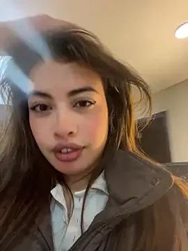 Isabela_Colins from StripChat is Freechat