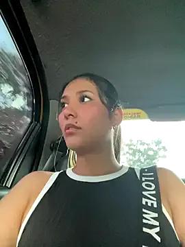 IsabellaJoness_ from StripChat is Freechat