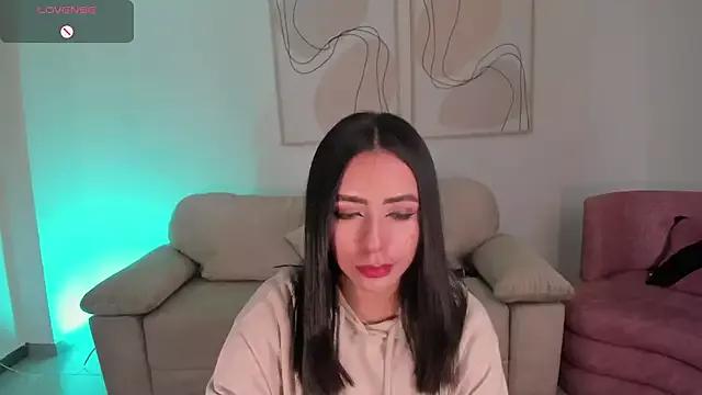 IsabellaMoreau from StripChat is Freechat