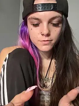 ittybittymeryssa on StripChat 