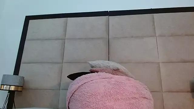 JadeJolsonn from StripChat is Freechat