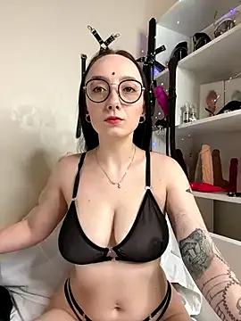 Jinhee_Tiny from StripChat is Freechat