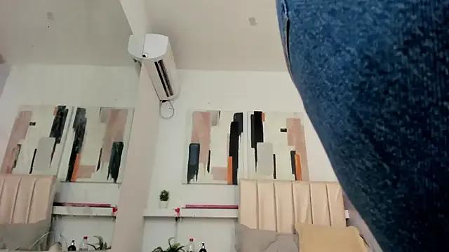 JOCELYN_SANTANA1 from StripChat is Freechat