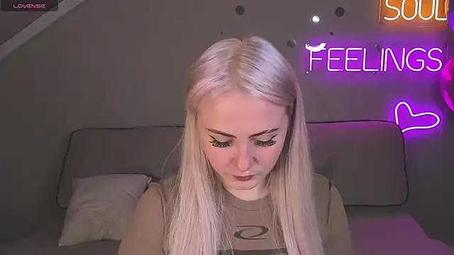 Joyce_Howard from StripChat