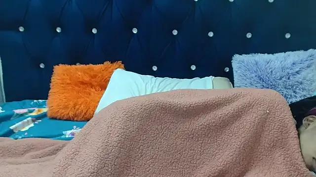 JuiceLips88 from StripChat is Freechat