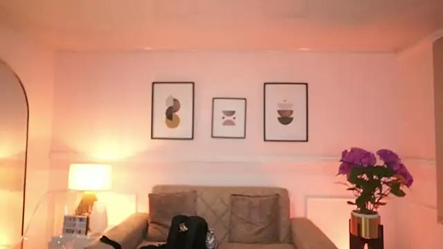 JulesBenett from StripChat