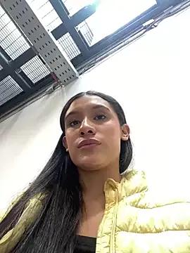 JulHoney from StripChat is Freechat