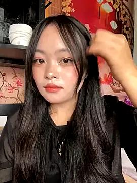 Julia-Elsa from StripChat is Freechat