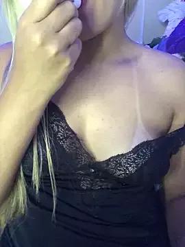 Juliafisher2 from StripChat is Freechat