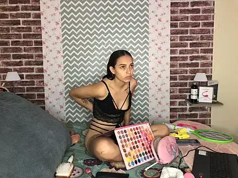 KaMila_M00N from StripChat is Freechat