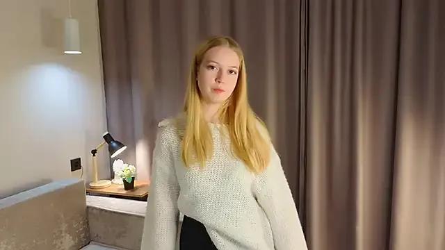 Karen_Lowe from StripChat is Freechat