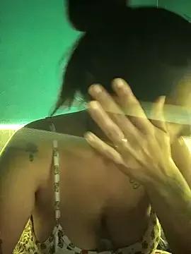 kariciasecreta from StripChat is Freechat