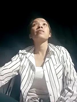 Karin-n from StripChat is Freechat