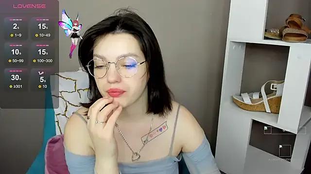 Karina_Kellyy from StripChat is Freechat