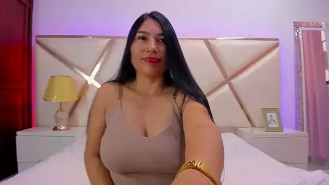 KarinaGomezxxx from StripChat is Freechat