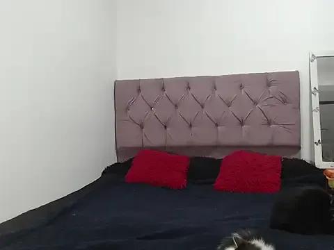 karinavenus from StripChat is Freechat