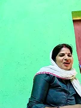 Karishma_cute from StripChat is Freechat