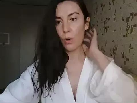 KatalinaQE from StripChat is Freechat
