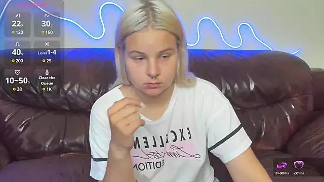 KateRemix from StripChat is Freechat