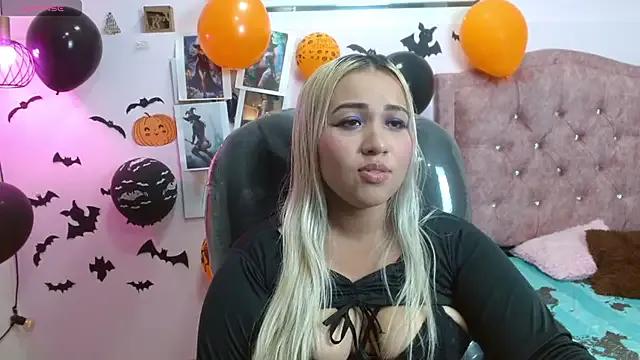 Katicamorada from StripChat is Freechat