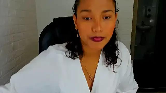 Keila_cute from StripChat is Freechat