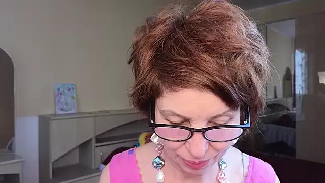 Kelly_Fleur from StripChat is Freechat