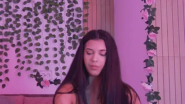 KendraSins from StripChat is Freechat