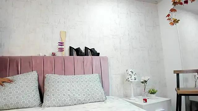 Kiara_black_ from StripChat is Freechat