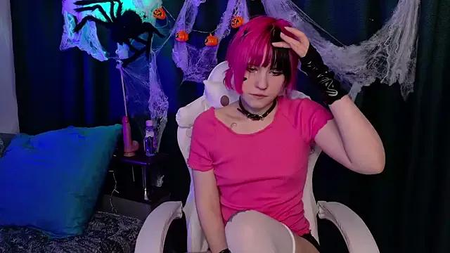 KikiMoor from StripChat is Freechat