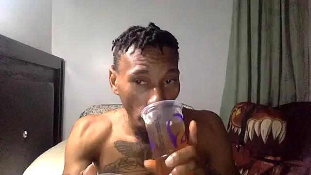 KingDerRico from StripChat is Freechat