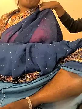 Kissing_Couple from StripChat is Freechat