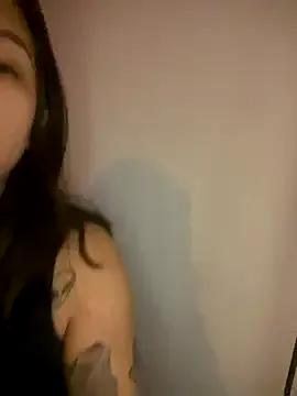 Kissmalditox from StripChat is Freechat
