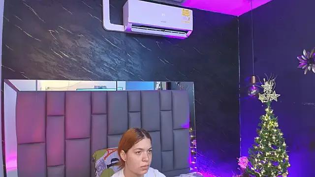 kissme_luna from StripChat is Freechat