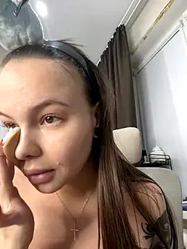 KissMeSashaPlz from StripChat is Freechat