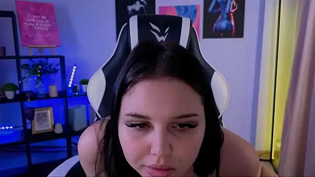 KittyKrissy_ from StripChat is Freechat