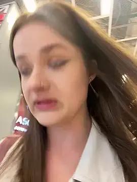 KittyQueeny from StripChat is Freechat